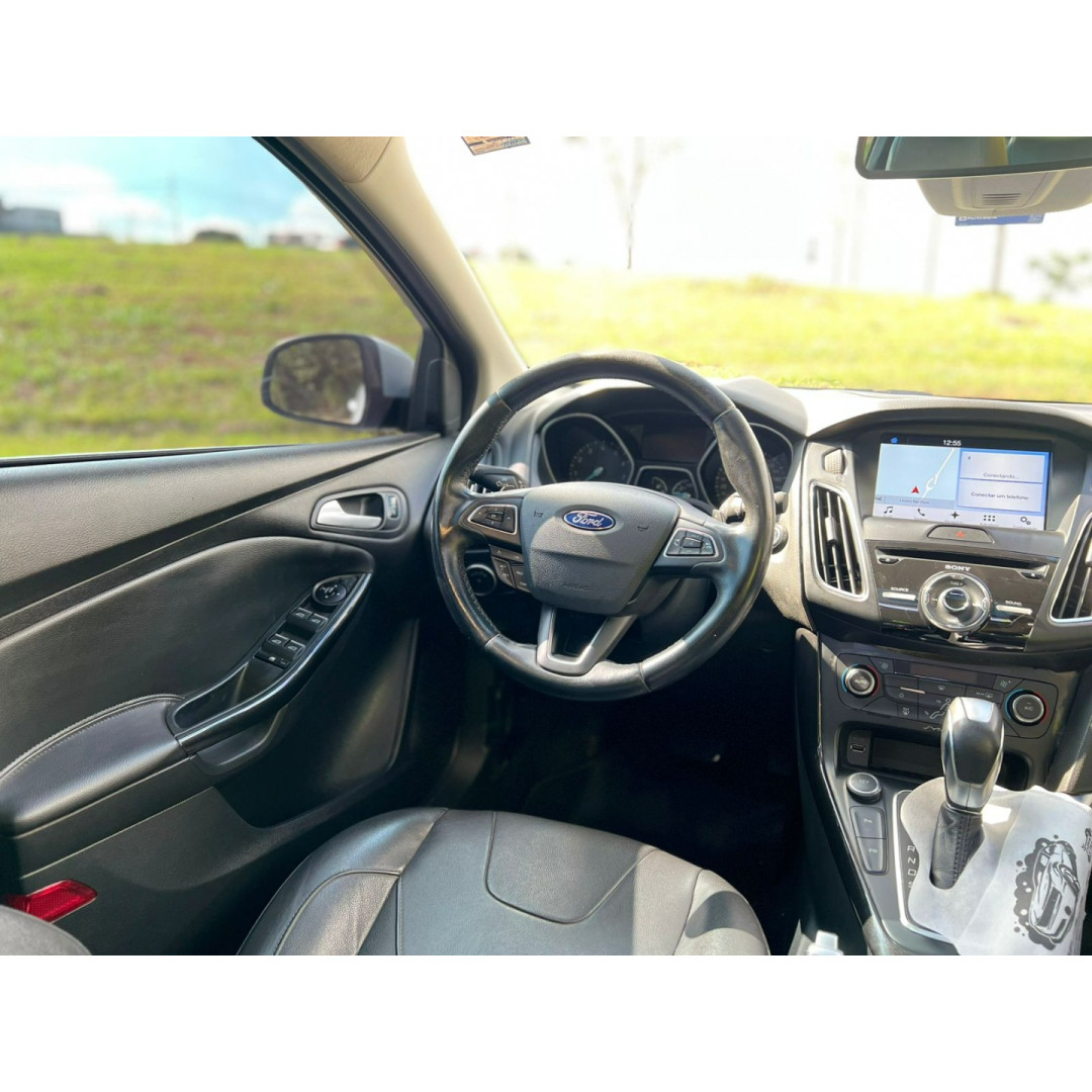 FORD Focus Sedan 2.0 16V 4P TITANIUM FLEX AUTOMÁTICO