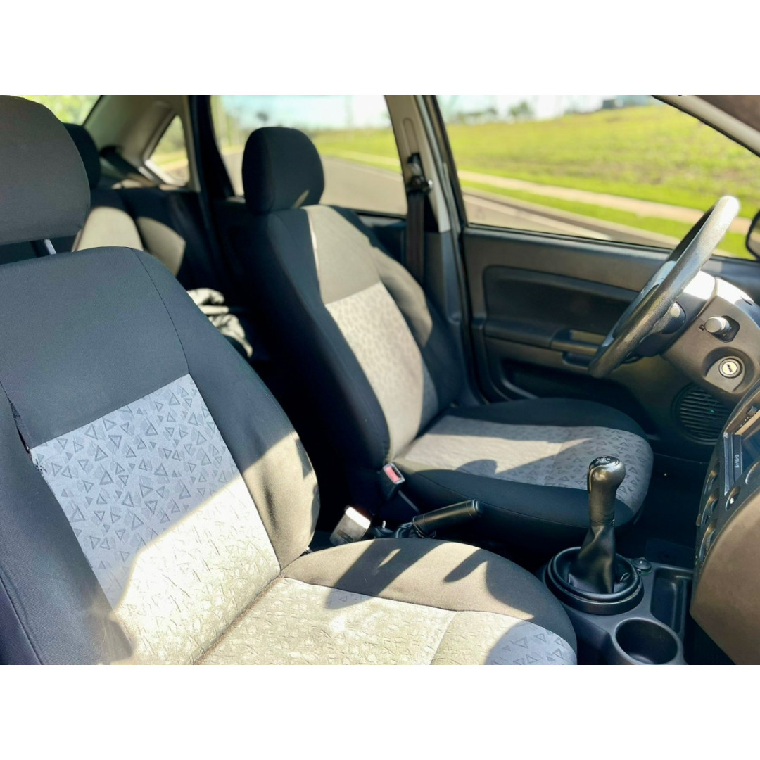 FORD Fiesta Sedan 1.6 4P FLEX