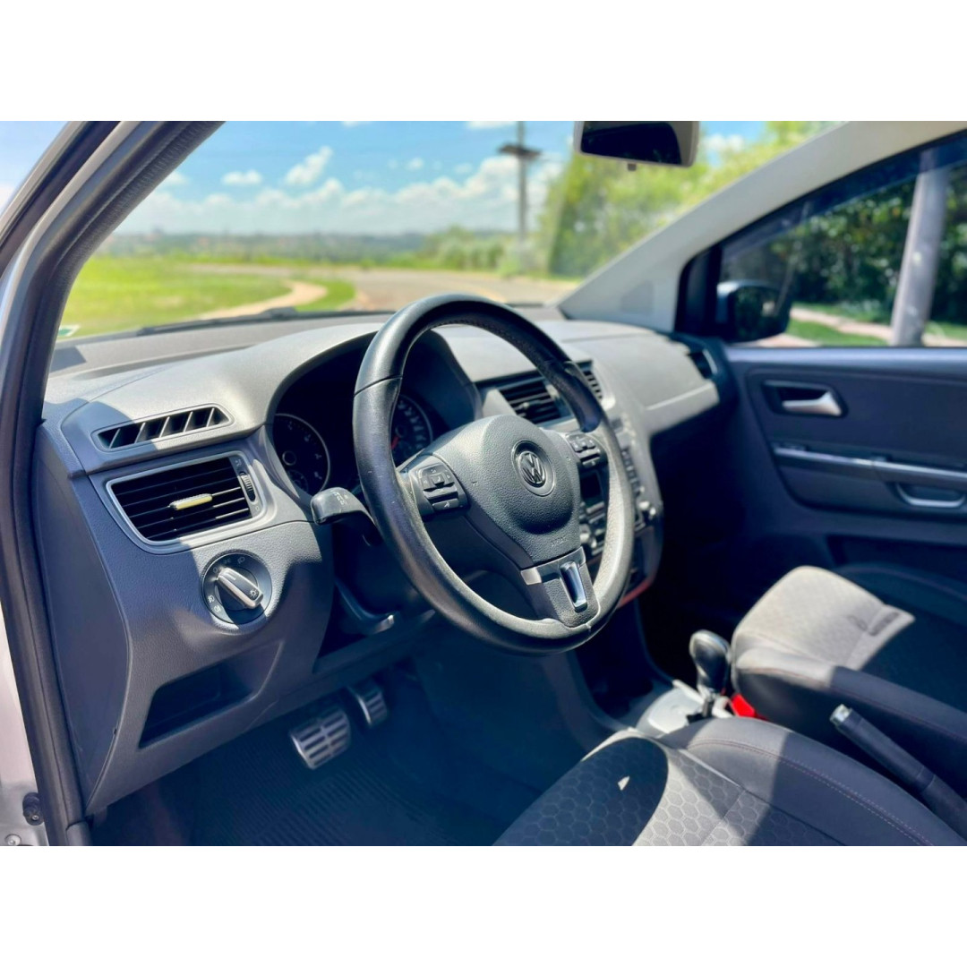 VOLKSWAGEN Crossfox 1.6 4P FLEX I-MOTION AUTOMATIZADO