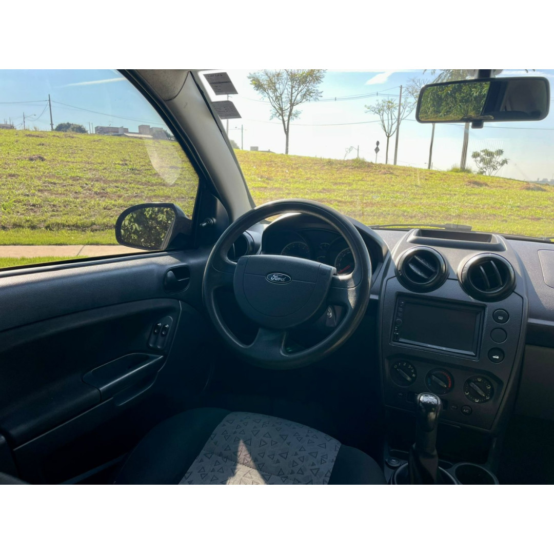 FORD Fiesta Sedan 1.6 4P FLEX