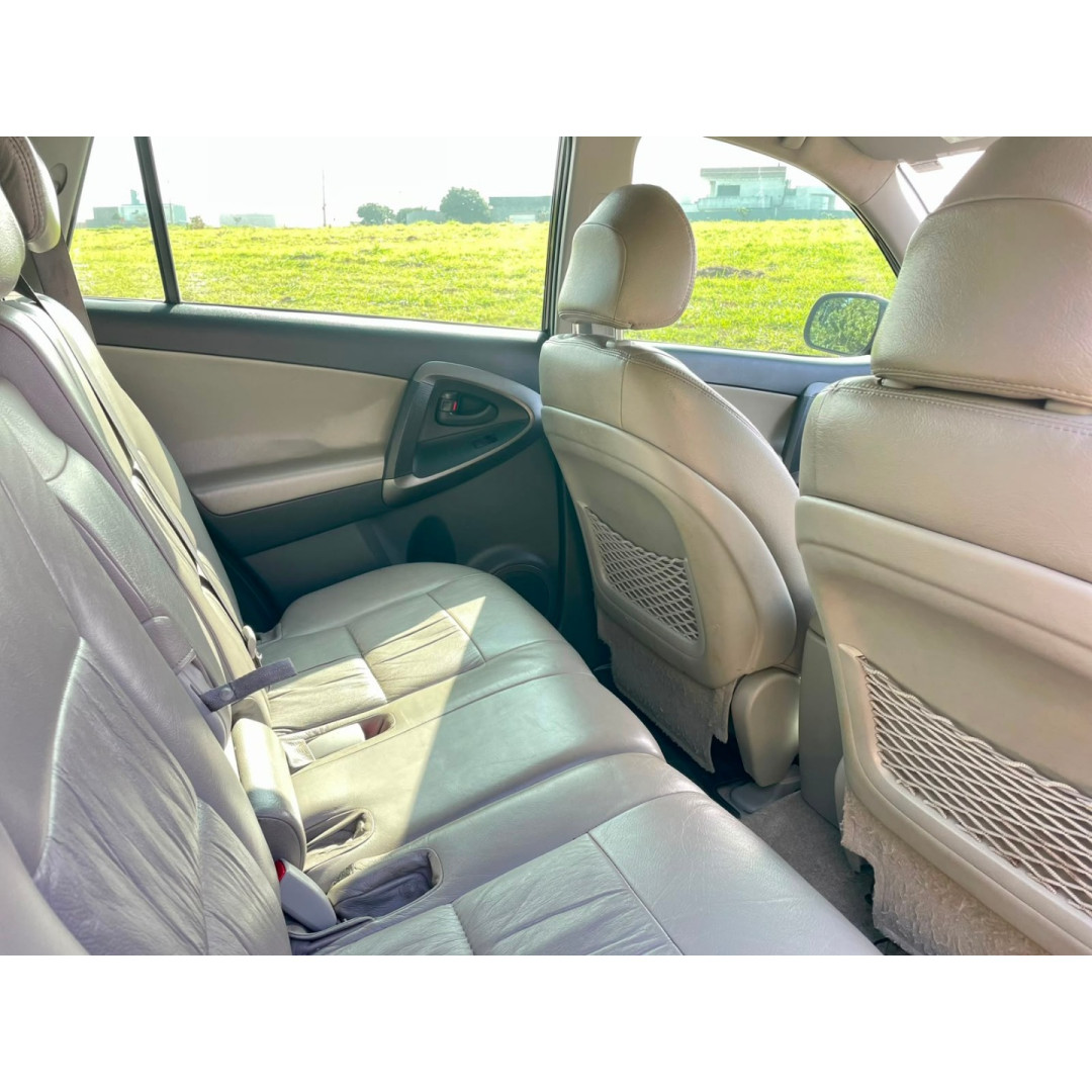 TOYOTA RAV 4 2.4 16V 4P AUTOMÁTICO