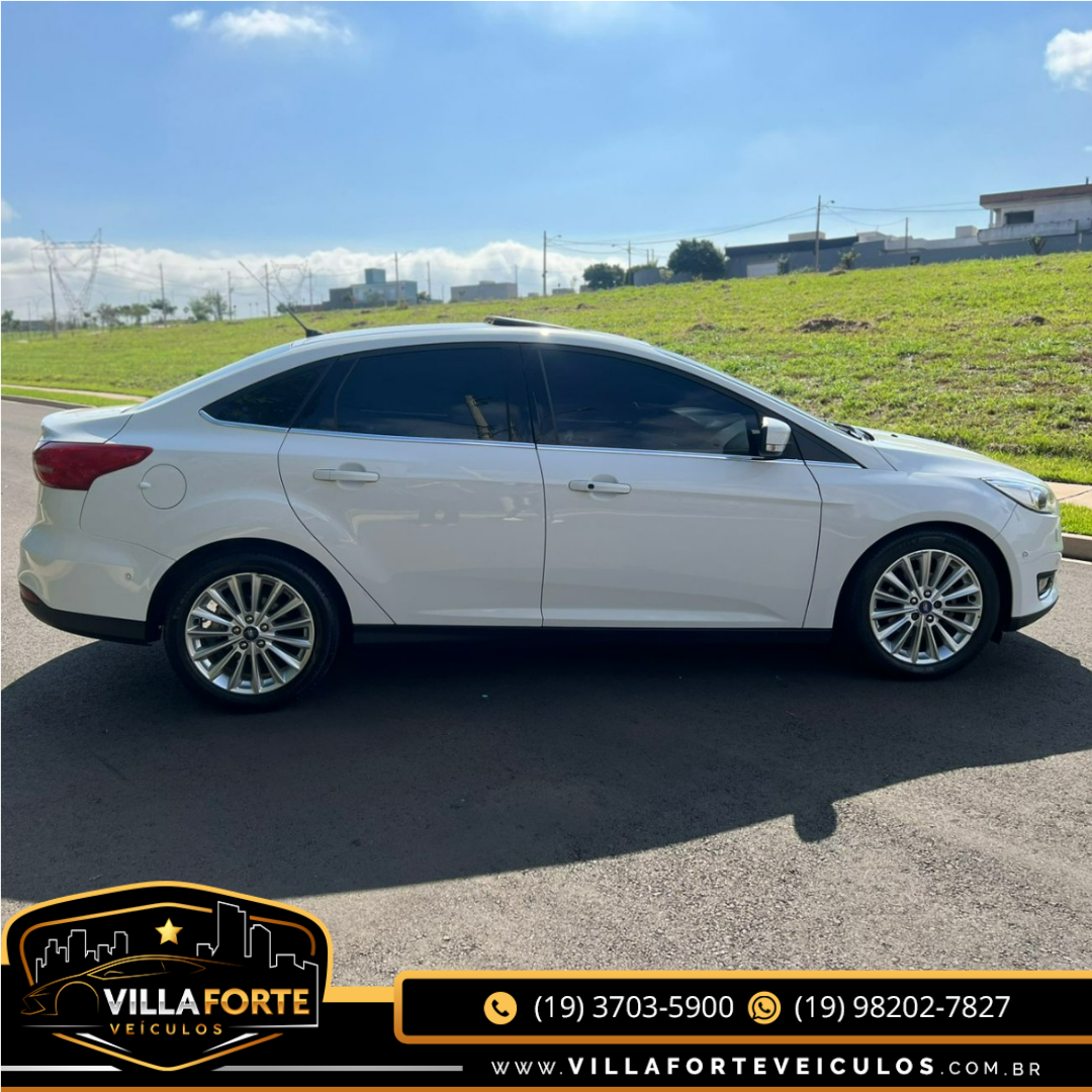 FORD Focus Sedan 2.0 16V 4P TITANIUM FLEX AUTOMÁTICO