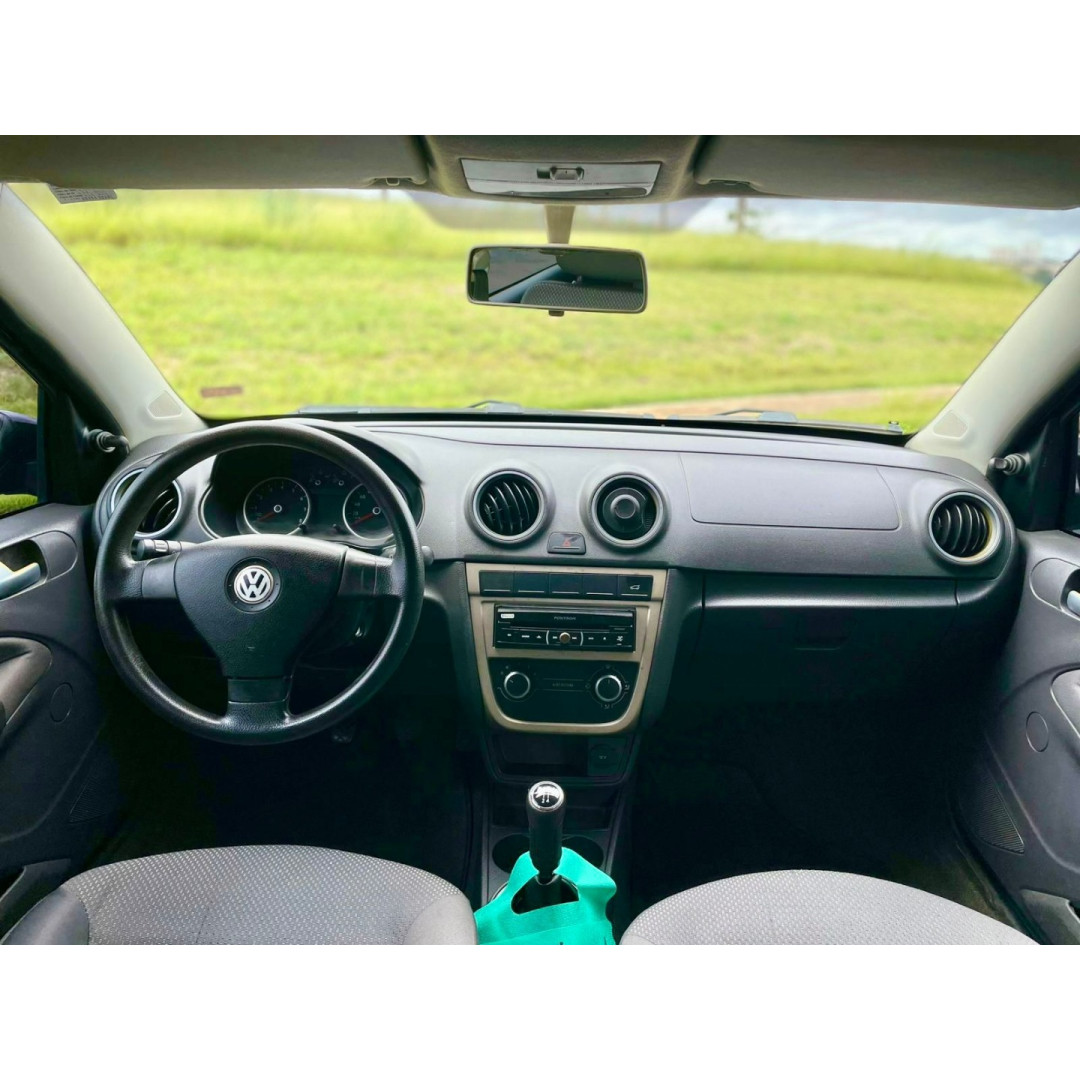 VOLKSWAGEN Voyage 1.0 4P FLEX