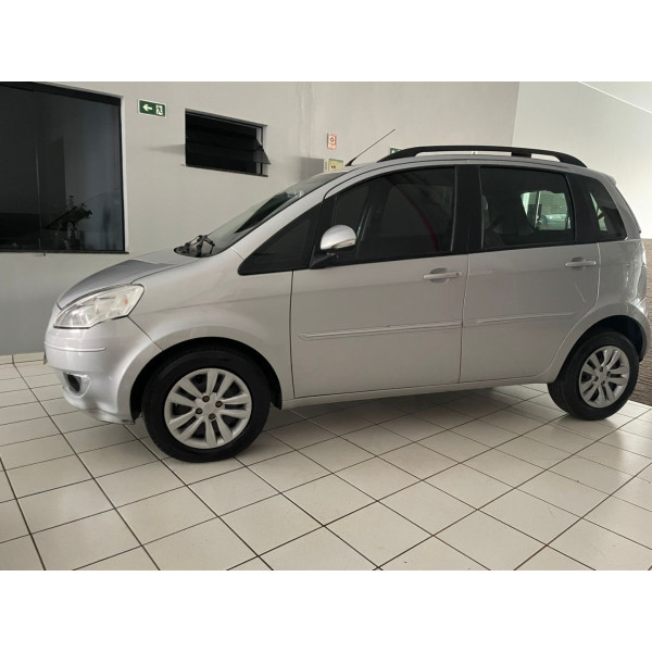 FIAT Idea 1.4 4P ATTRACTIVE FLEX