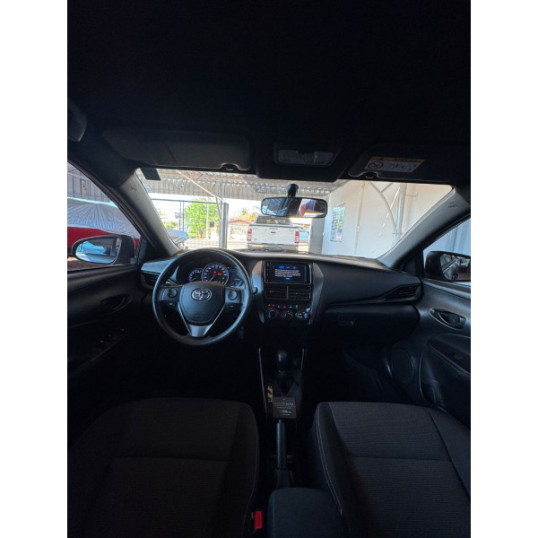 TOYOTA Yaris Hatch 1.5 16V 4P FLEX XL MULTIDRIVE AUTOMÁTICO CVT