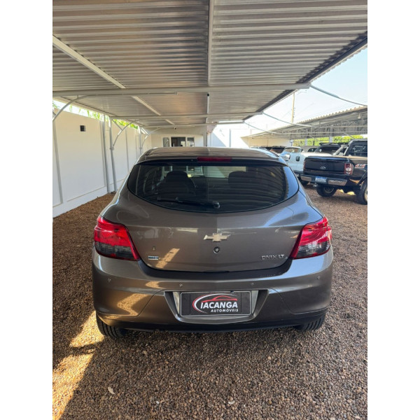 CHEVROLET Onix Hatch 1.4 4P FLEX LT AUTOMÁTICO