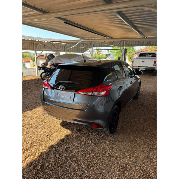 TOYOTA Yaris Hatch 1.5 16V 4P FLEX XL MULTIDRIVE AUTOMÁTICO CVT