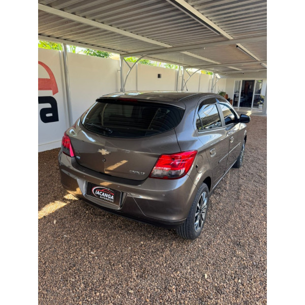 CHEVROLET Onix Hatch 1.4 4P FLEX LT AUTOMÁTICO