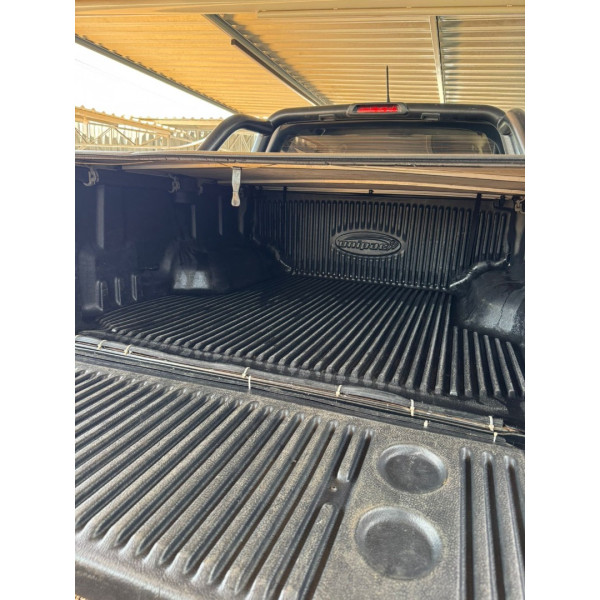 FORD Ranger 3.2 20V FX4 4X4 CABINE DUPLA TURBO DIESEL AUTOMÁTICO