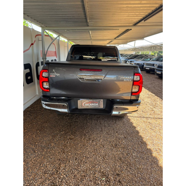TOYOTA Hilux Caminhonete 2.8 16V 4P SRX DIESEL CABINE DUPLA