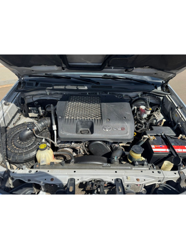 TOYOTA Hilux Caminhonete 3.0 16V 4P 4X4 SRV TURBO DIESEL