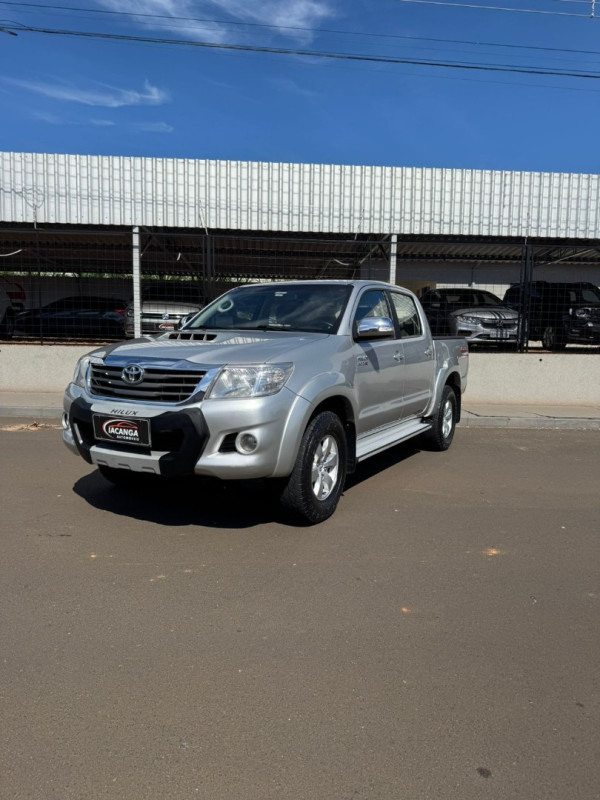 TOYOTA Hilux Caminhonete 3.0 16V 4P 4X4 SRV TURBO DIESEL