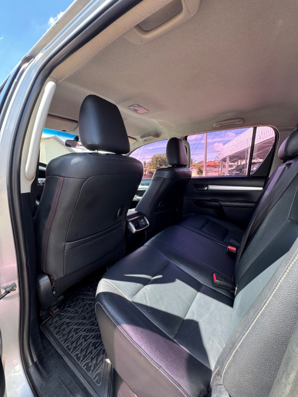 TOYOTA Hilux Caminhonete 2.8 16V 4P SRX DIESEL CABINE DUPLA