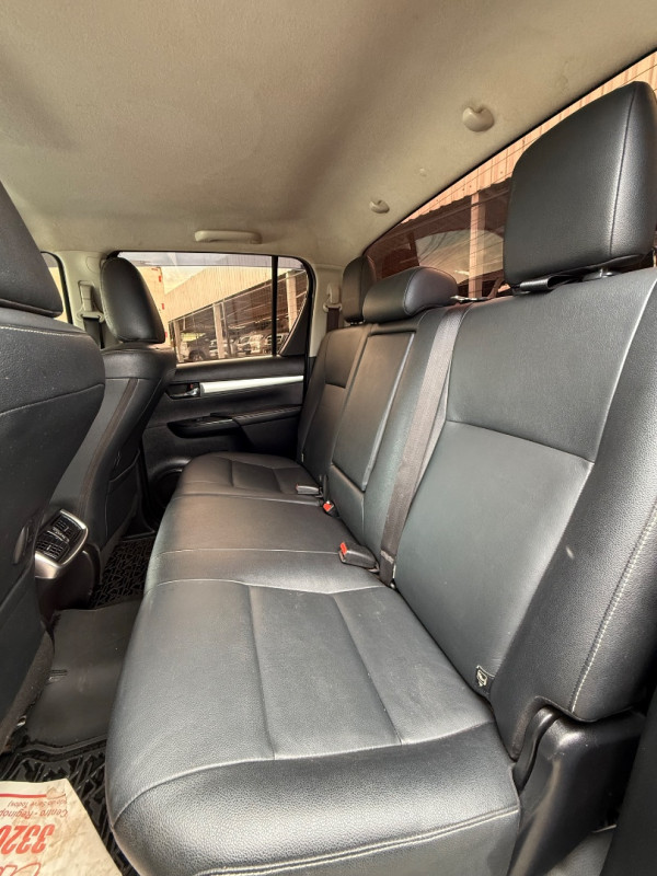 TOYOTA Hilux Caminhonete 2.8 16V SRV 4X4 DIESEL CABINE DUPLA AUTOMÁTICO