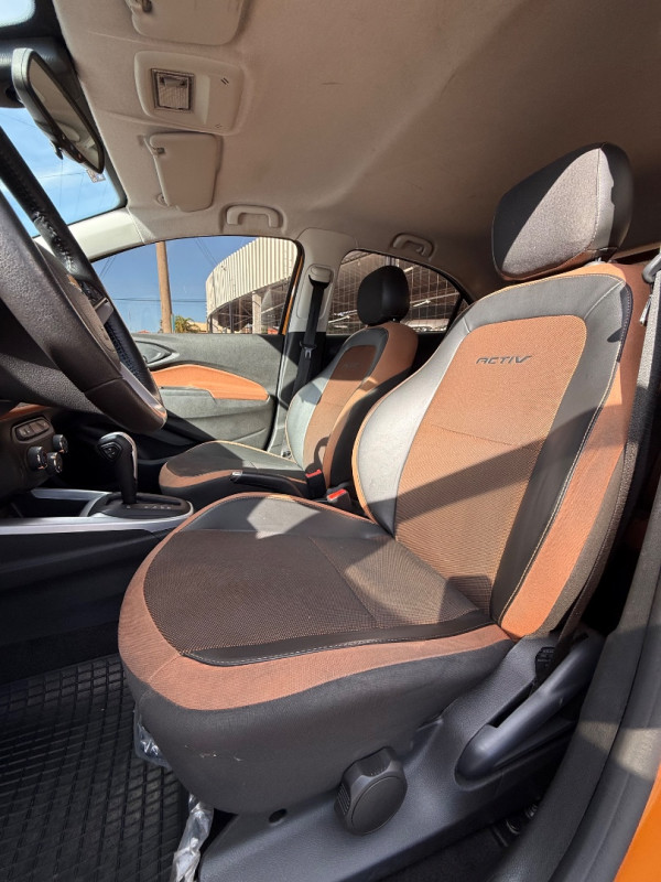 CHEVROLET Onix Hatch 1.4 4P FLEX ACTIV AUTOMÁTICO