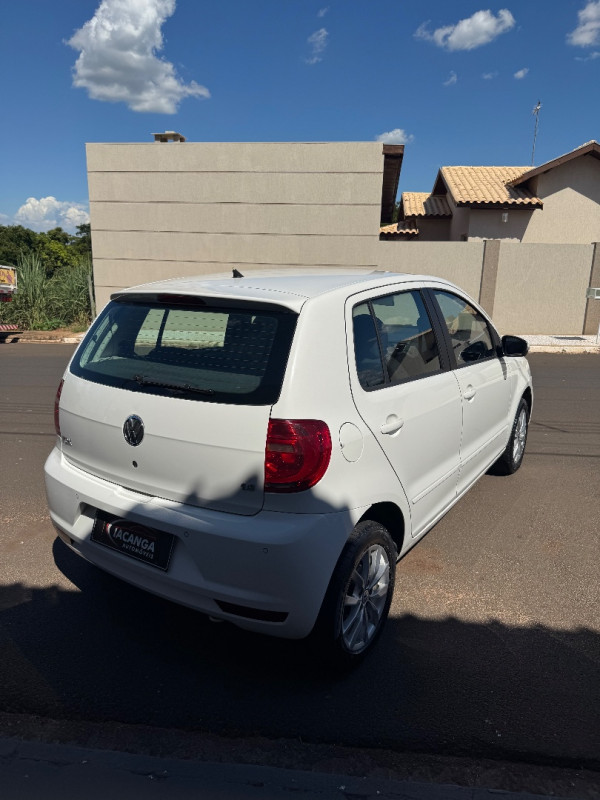 VOLKSWAGEN Fox 1.6 4P FLEX