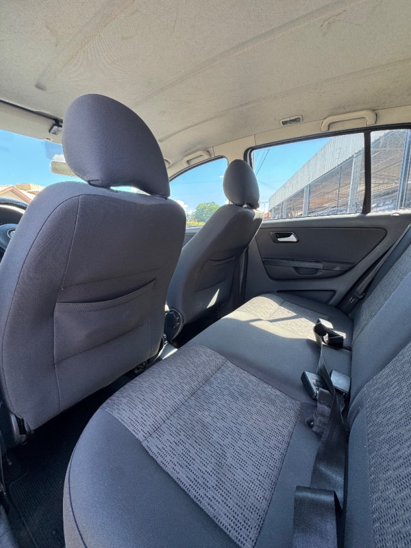 VOLKSWAGEN Fox 1.6 4P FLEX