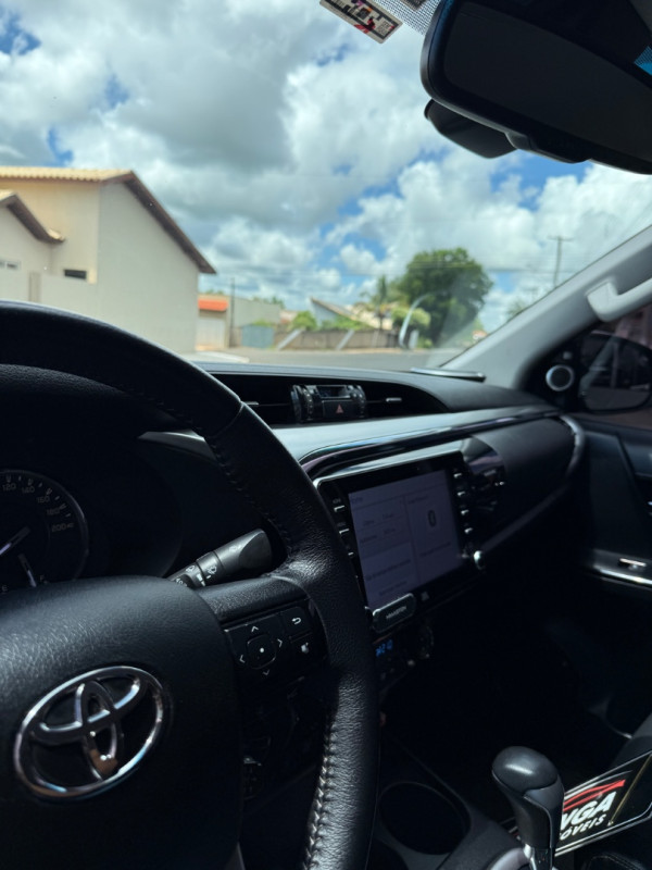 TOYOTA Hilux Caminhonete 2.8 16V 4P SRX DIESEL CABINE DUPLA