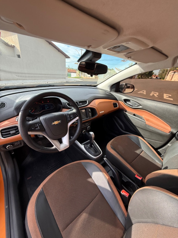 CHEVROLET Onix Hatch 1.4 4P FLEX ACTIV AUTOMÁTICO