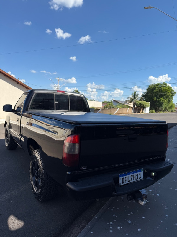 CHEVROLET S10 2.4 CABINE SIMPLES