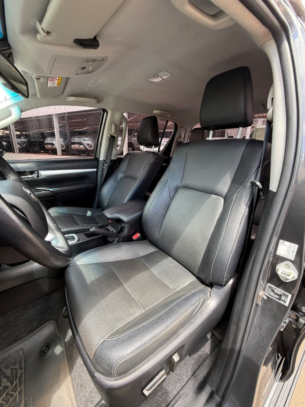 TOYOTA Hilux Caminhonete 2.8 16V 4P SRX DIESEL CABINE DUPLA