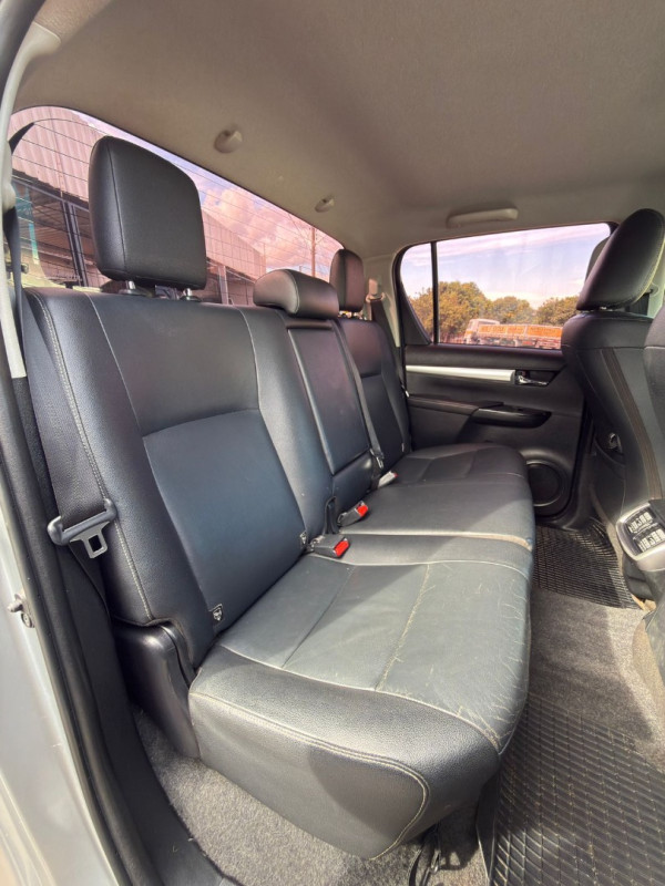 TOYOTA Hilux Caminhonete 2.7 16V 4P SRV FLEX CABINE DUPLA AUTOMÁTICO