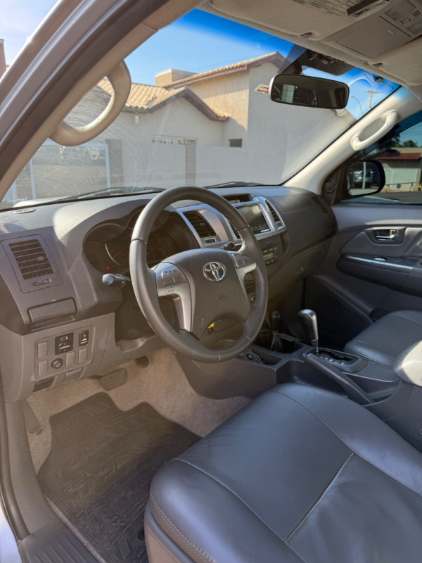 TOYOTA Hilux Caminhonete 3.0 16V 4P 4X4 SRV TURBO DIESEL