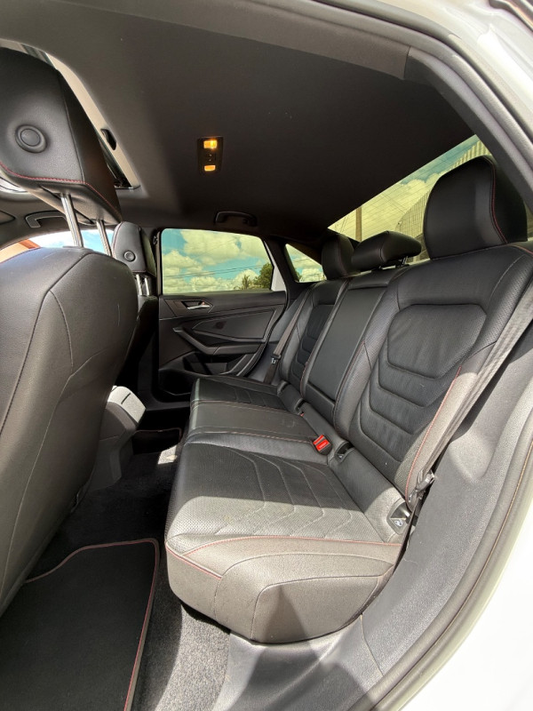 VOLKSWAGEN Jetta 2.0 4P 350 TSI GLI AUTOMÁTICO DSG