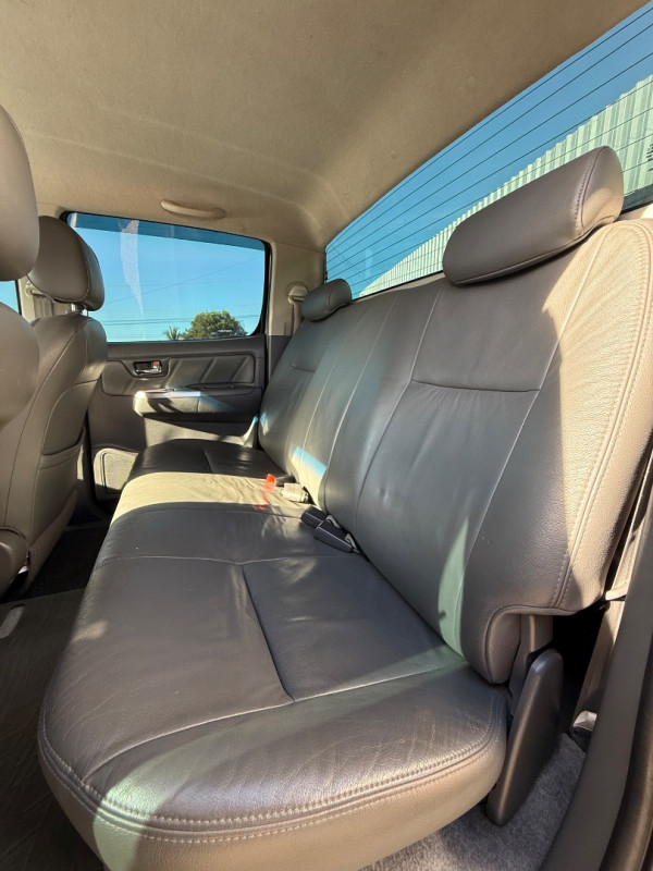 TOYOTA Hilux Caminhonete 3.0 16V 4P 4X4 SRV TURBO DIESEL