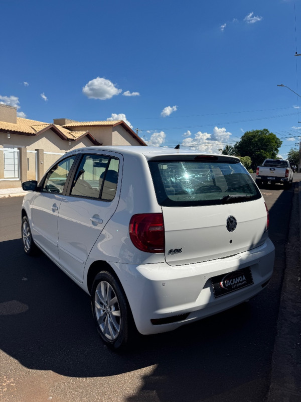 VOLKSWAGEN Fox 1.6 4P FLEX