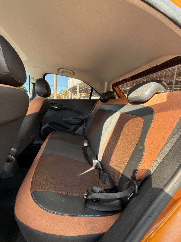 CHEVROLET Onix Hatch 1.4 4P FLEX ACTIV AUTOMÁTICO