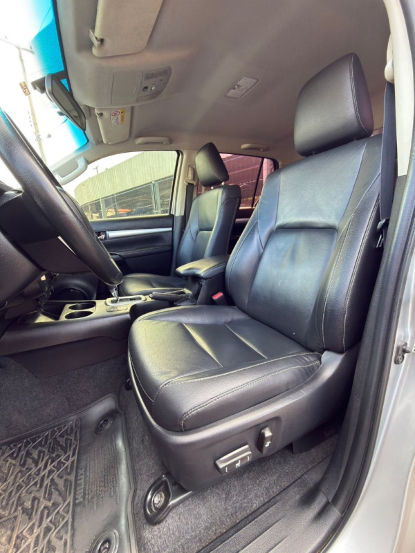 TOYOTA Hilux Caminhonete 2.7 16V 4P SRV FLEX CABINE DUPLA AUTOMÁTICO