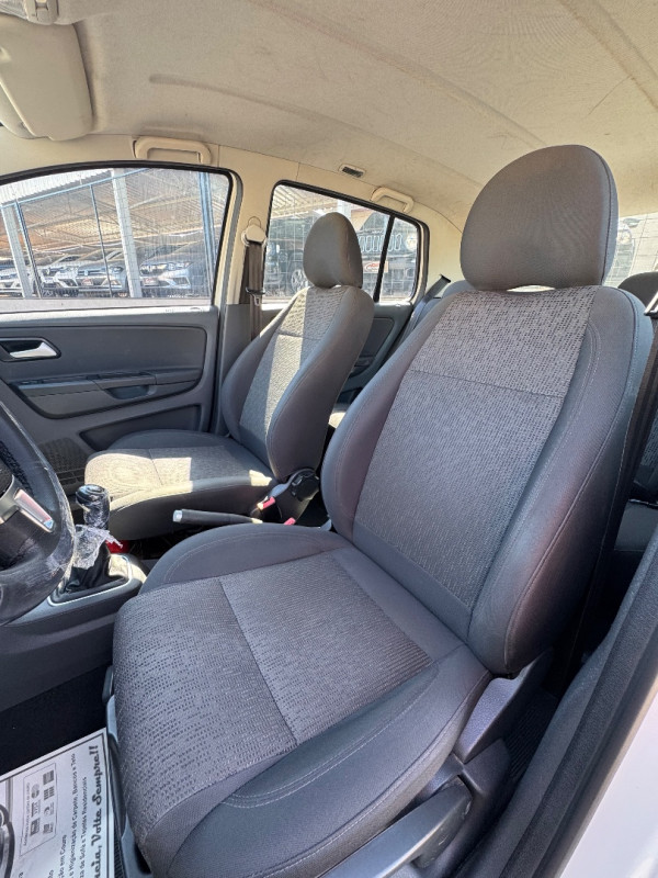 VOLKSWAGEN Fox 1.6 4P FLEX