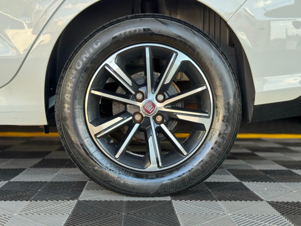 FIAT Cronos 1.8 4P FLEX DRIVE AUTOMÁTICO