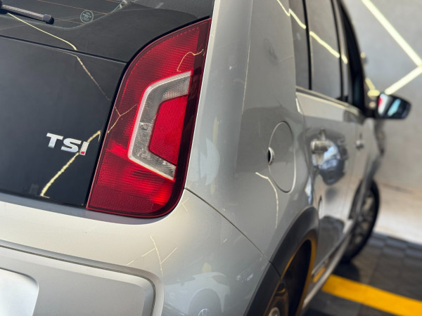 Cross UP 1.0 12V 4P TSI FLEX