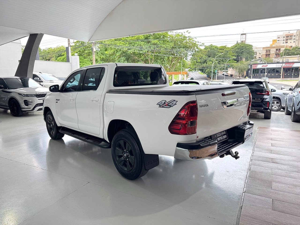 TOYOTA Hilux Caminhonete 2.7 16V 4P SRV FLEX CABINE DUPLA AUTOMÁTICO