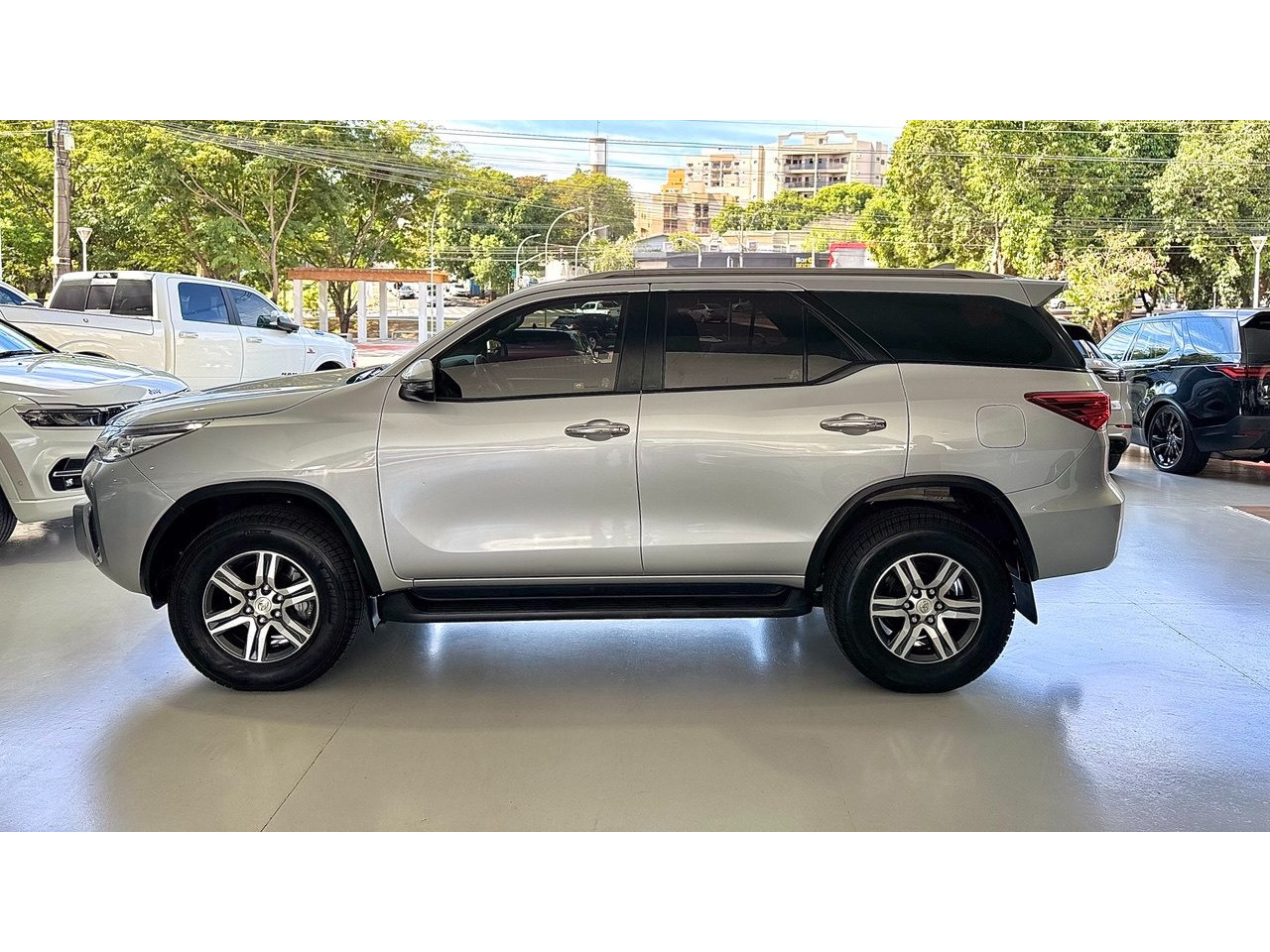 Hilux SW4 2.7 16V 4P FLEX SRV 7 LUGARES AUTOMÁTICO