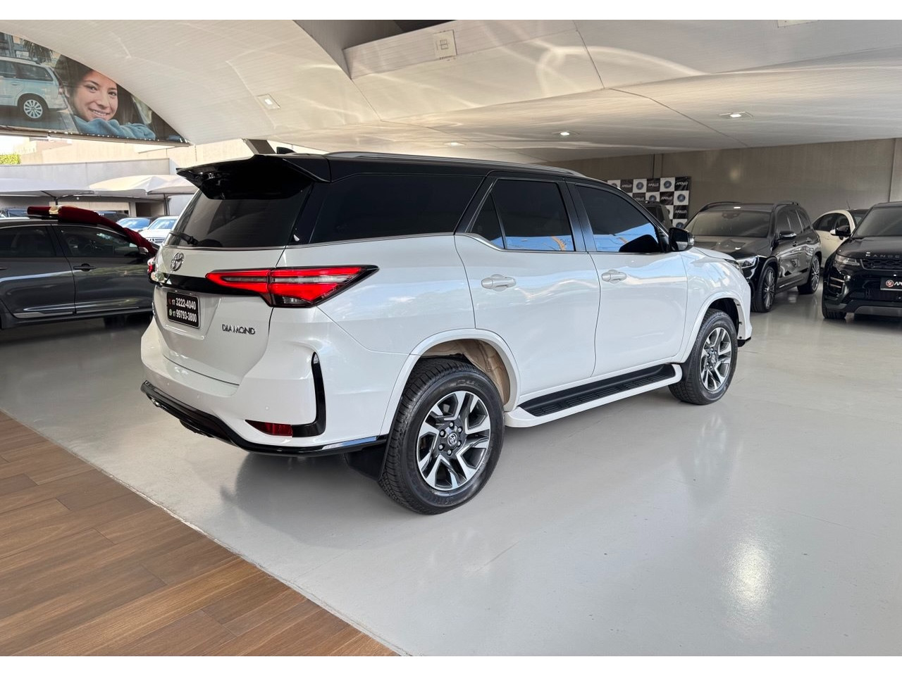 TOYOTA Hilux SW4 2.8 4P SRX 4X4 DIAMOND 7 LUGARES TURBO DIESEL AUTOMÁTICO