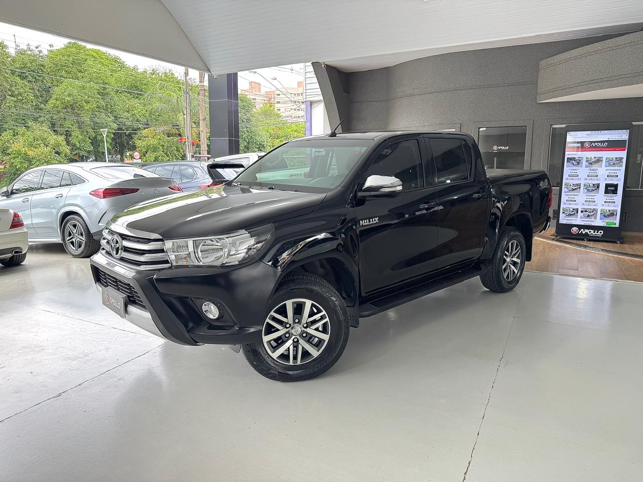 Hilux Caminhonete 2.8 16V SRV 4X4 DIESEL CABINE DUPLA AUTOMÁTICO