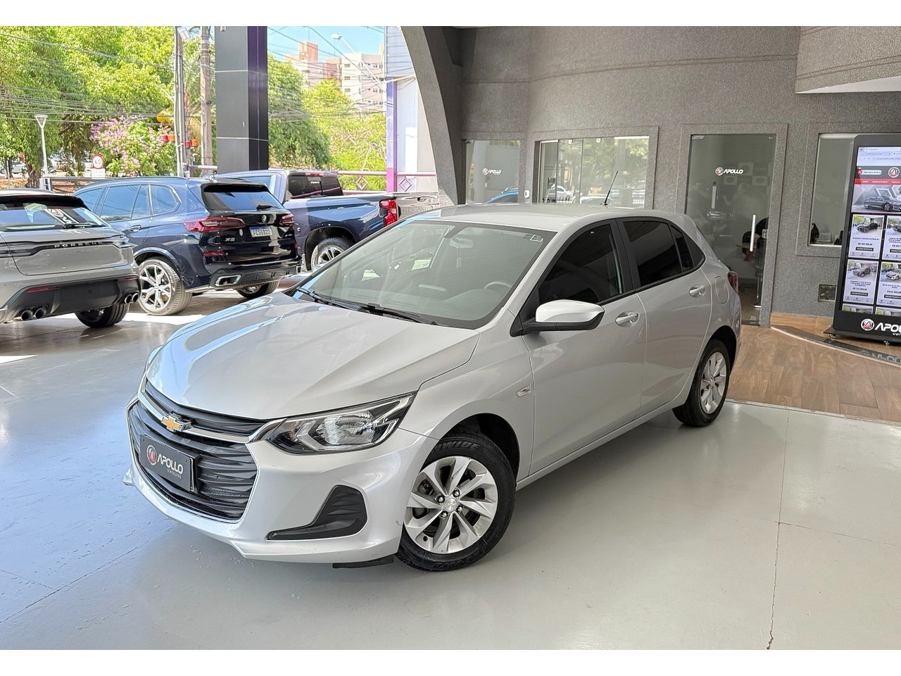 Onix Hatch 1.0 12V 4P FLEX LT