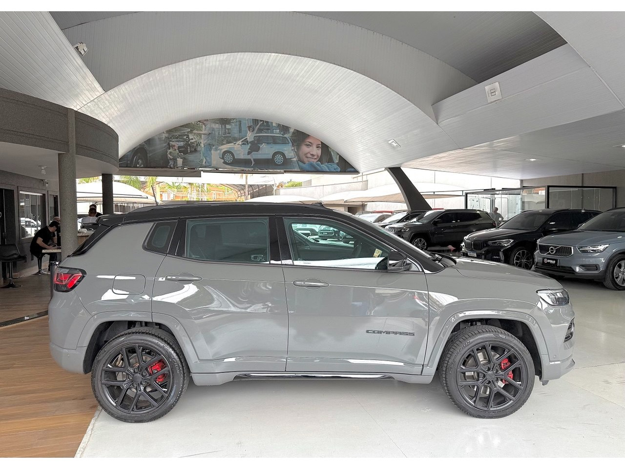 JEEP Compass 2.0 16V 4P HURRICANE 4 TURBO BLACKHAWK AUTOMÁTICO AT9