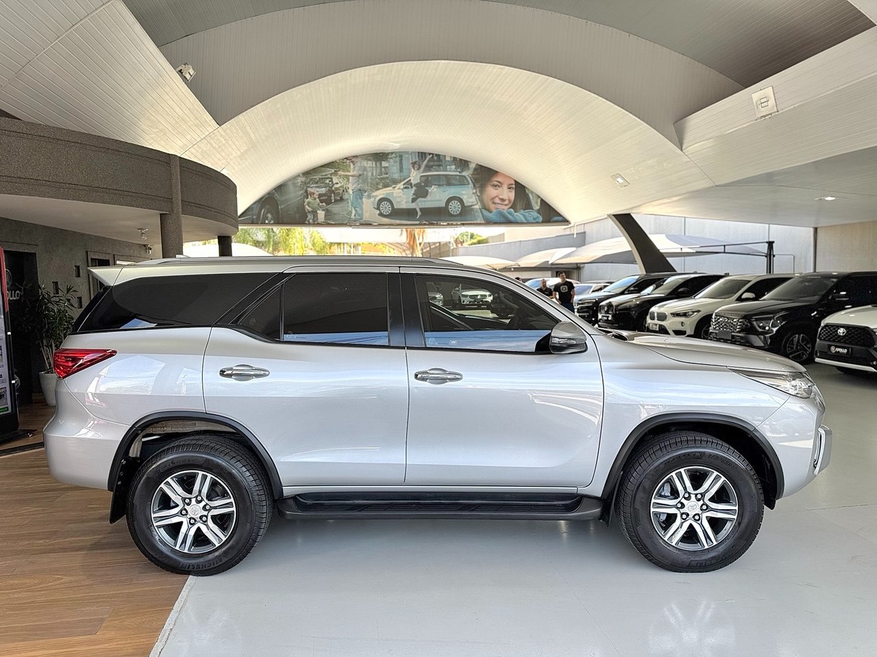 Hilux SW4 2.7 16V 4P FLEX SRV 7 LUGARES AUTOMÁTICO