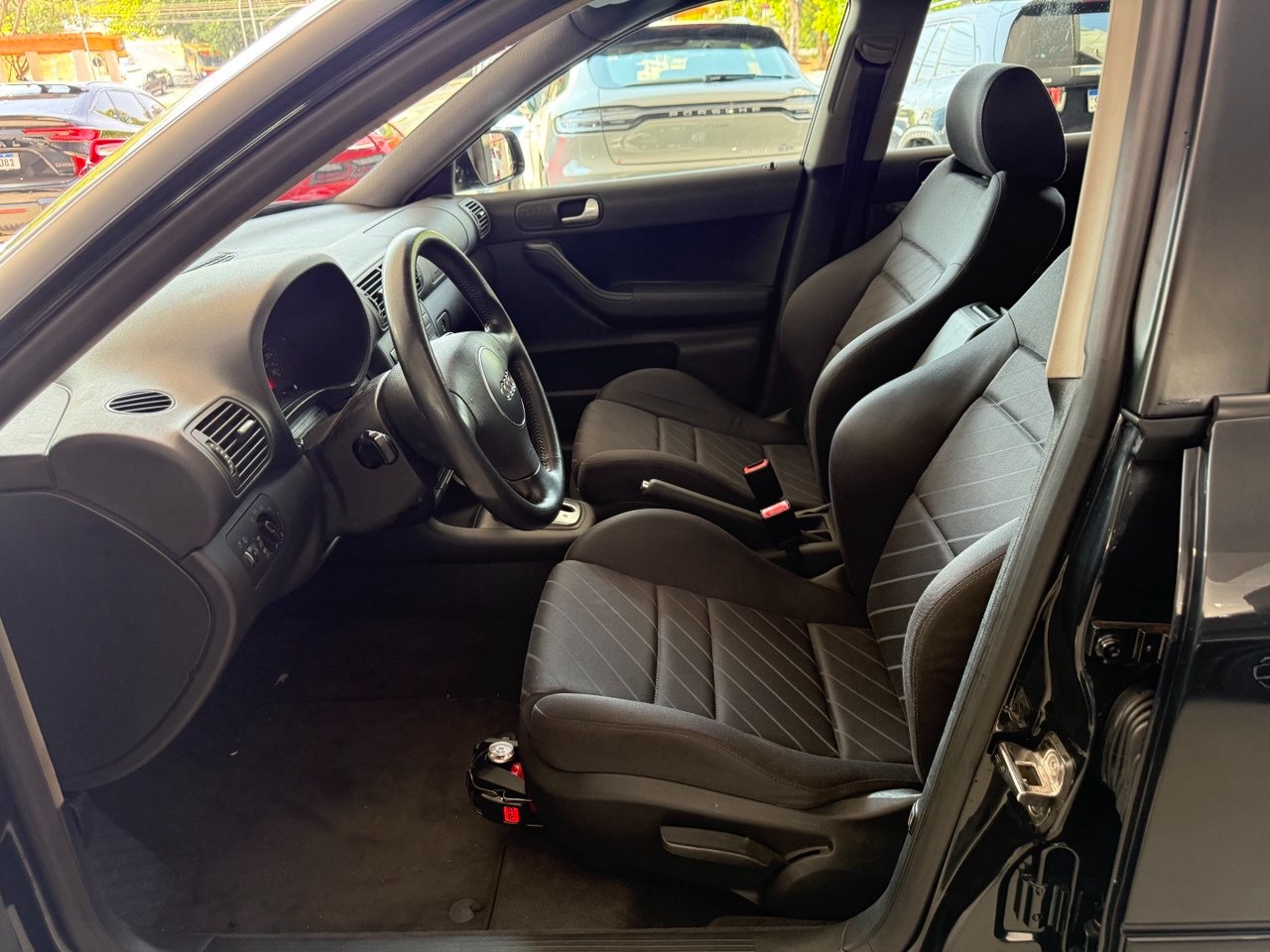 AUDI A3 1.8 4P AUTOMÁTICO