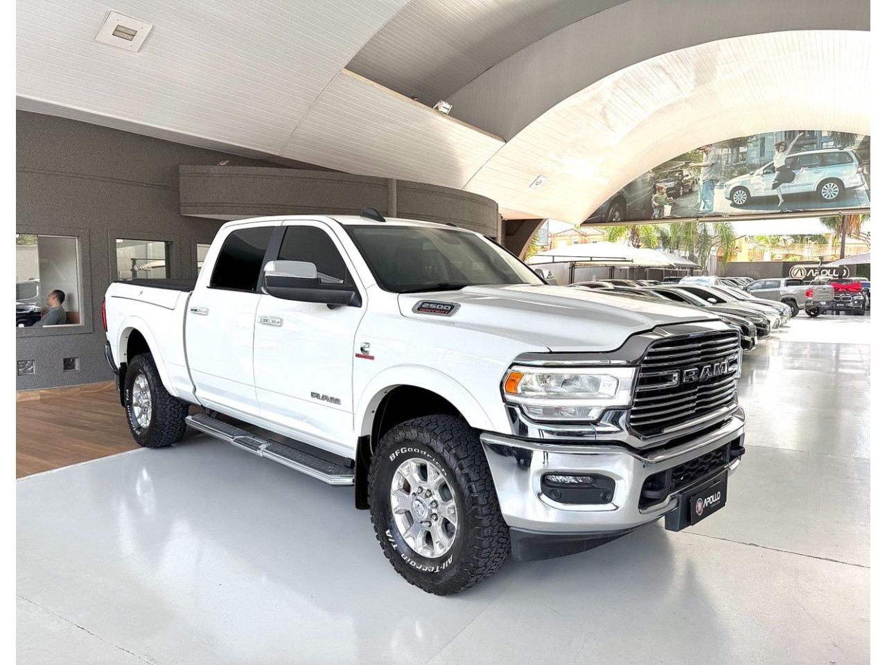 2500 6.7 I6 24V SLT CABINE DUPLA TURBO DIESEL LARAMIE 4X4 AUTOMÁTICO