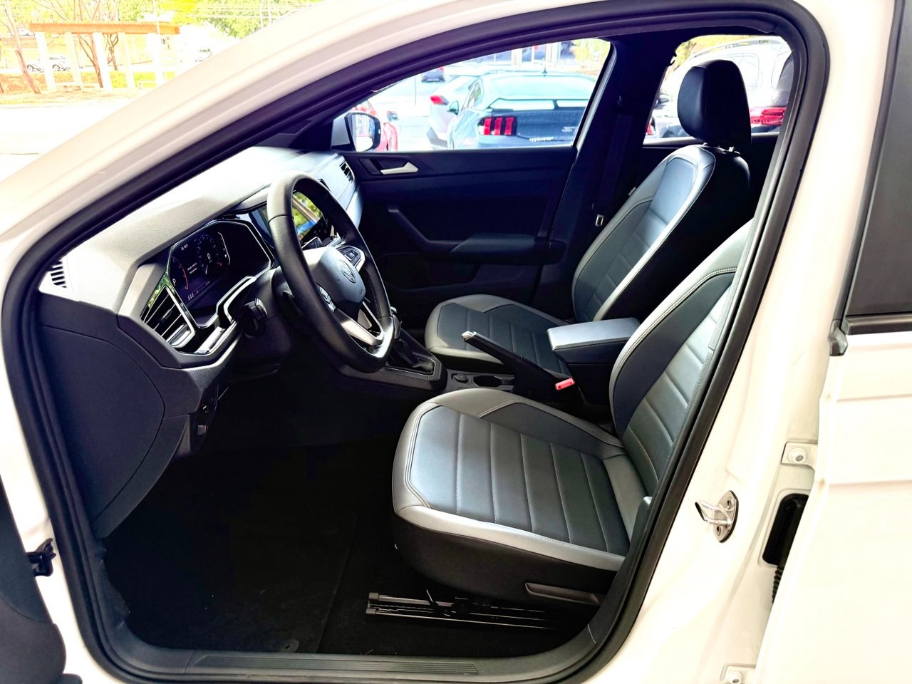 Nivus 1.0 4P FLEX 200 TSI HIGHLINE TURBO AUTOMÁTICO