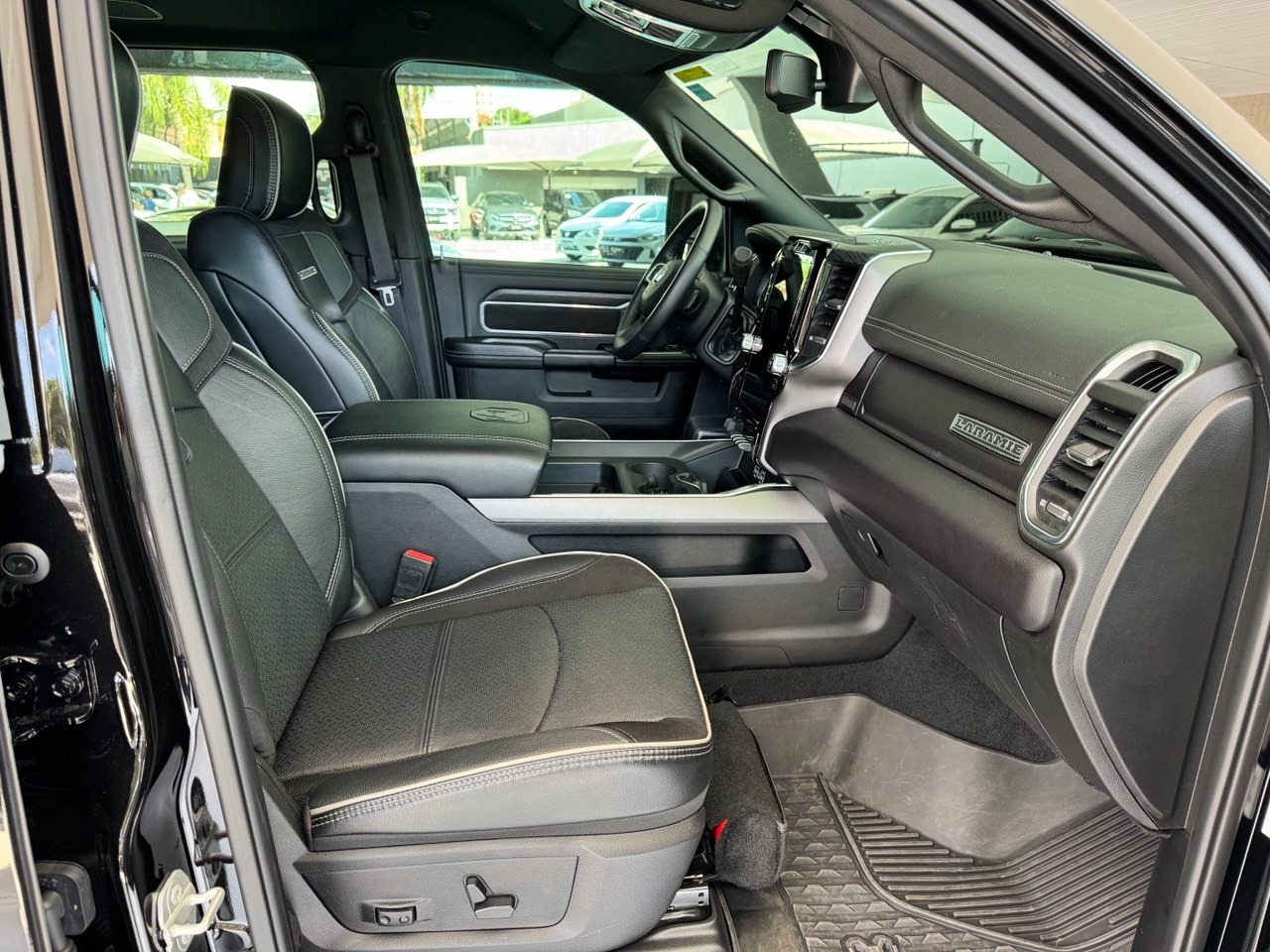 2500 6.7 I6 24V SLT CABINE DUPLA TURBO DIESEL NIGHT EDITION 4X4 AUTOMÁTICO