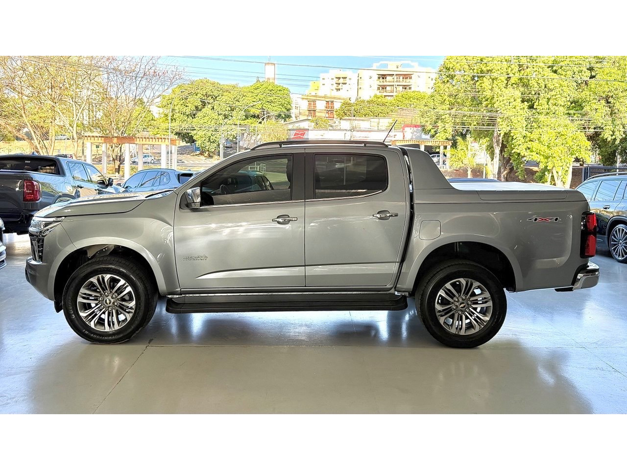 S10 2.8 12V HIGH COUNTRY CABINE DUPLA 4X4 TURBO DIESEL AUTOMÁTICO