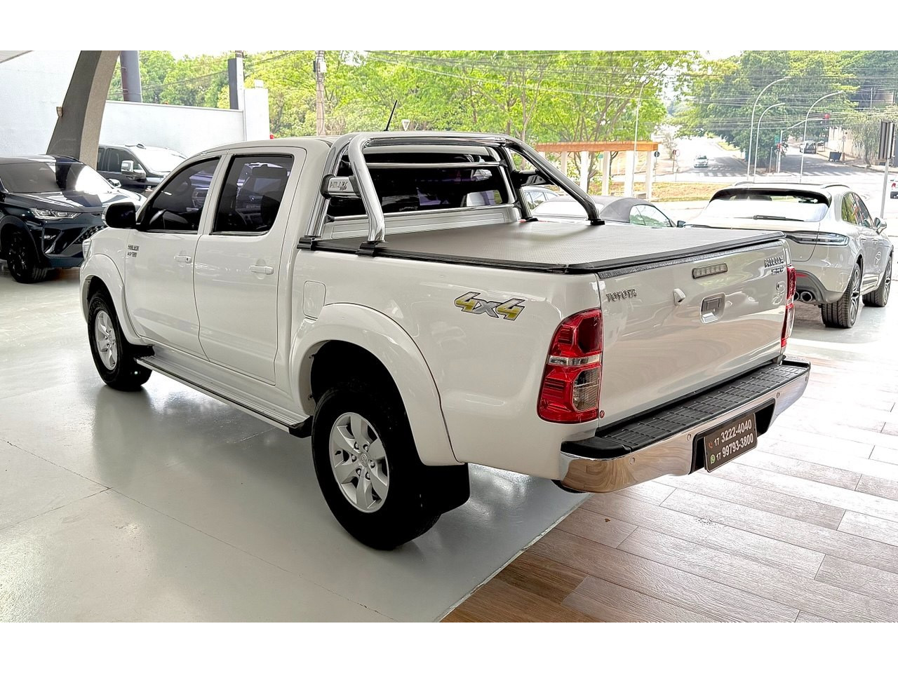 TOYOTA Hilux Caminhonete 2.7 16V 4P SRV FLEX 4X4  CABINE DUPLA AUTOMÁTICO