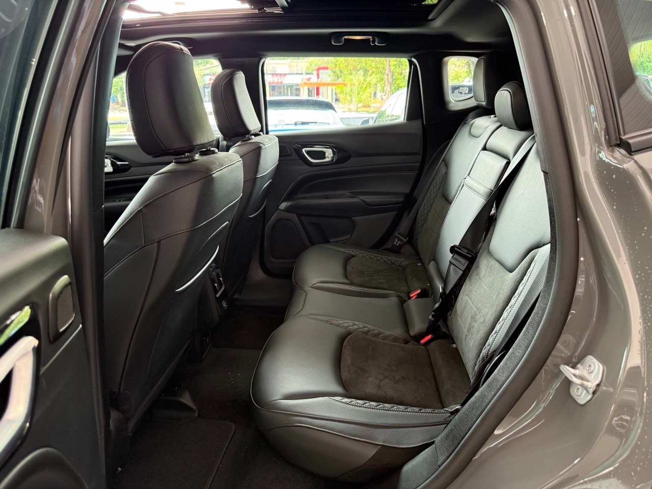 JEEP Compass 2.0 16V 4P HURRICANE 4 TURBO BLACKHAWK AUTOMÁTICO AT9