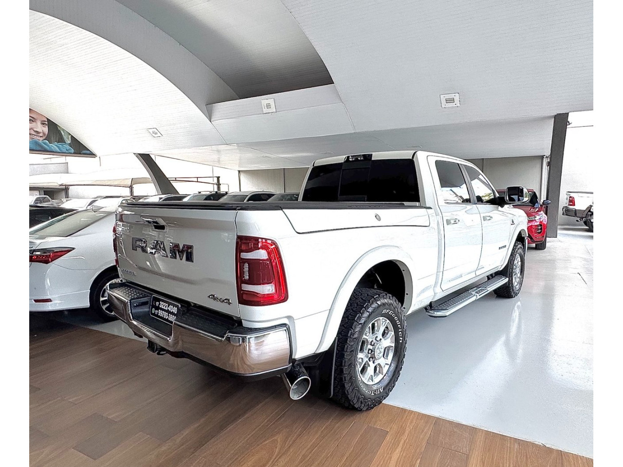 2500 6.7 I6 24V SLT CABINE DUPLA TURBO DIESEL LARAMIE 4X4 AUTOMÁTICO